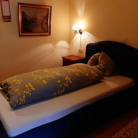 Gaestehaus Taubensee Guest house Oberwoessen
